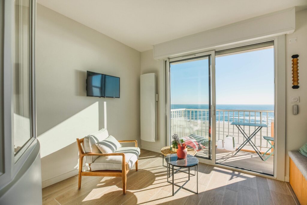 technic-vr-menuiserie-alu-pvc-portail-porte-vitre-fenêtre-veranda-pergola-perpignan-pyrénées-orientales-66